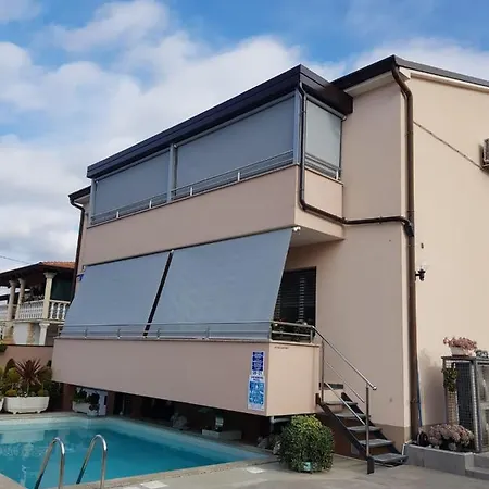 Slavica Apartman *
